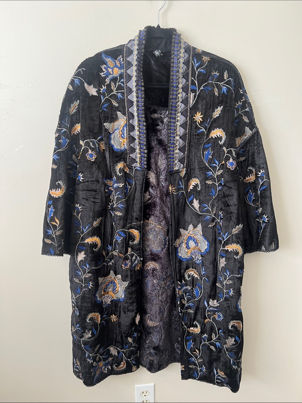 Anthropologie BL-NK London Roxanne Velvet Embroidered Floral Duster Jacket M - Picture 2 of 16